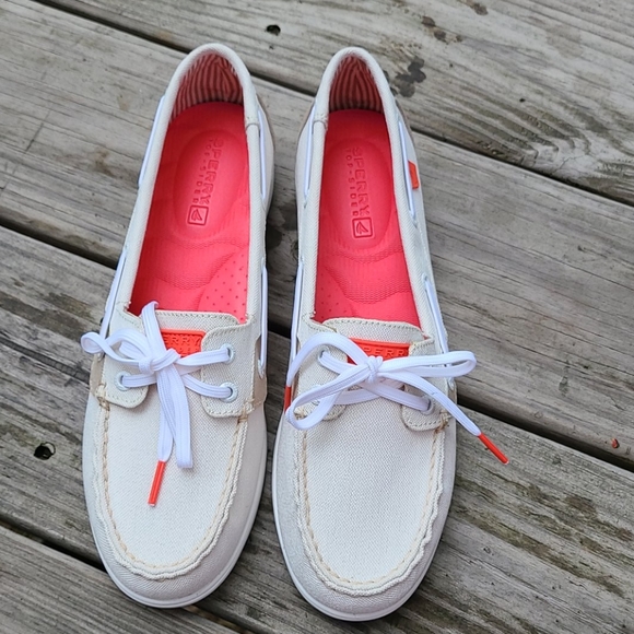 Sperry - Picture 3 of 4